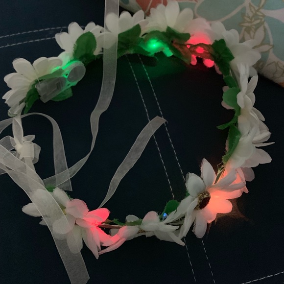 Rainbow Led Light up Crown - Picture 4 of 7